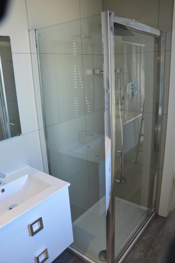 Luxury Bellevue Centro Citta Apartment เปสการา ภายนอก รูปภาพ